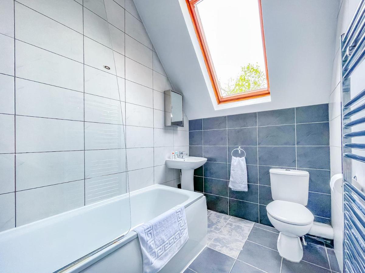 *Re9Bc* For Your Most Relaxed & Cosy Stay + Free Parking + Free Fast Wifi * Leeds  Exterior photo
