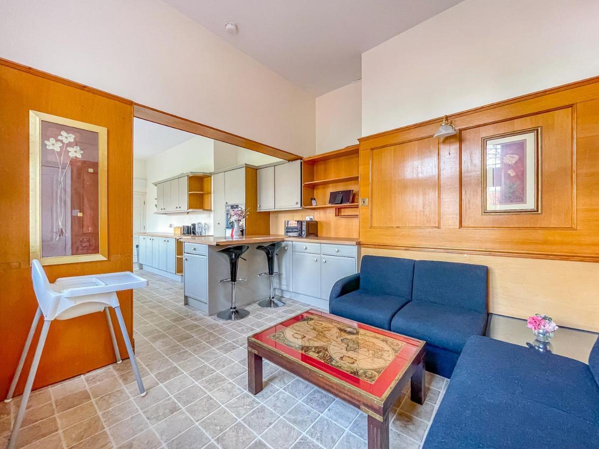 *Re9Bc* For Your Most Relaxed & Cosy Stay + Free Parking + Free Fast Wifi * Leeds  Exterior photo